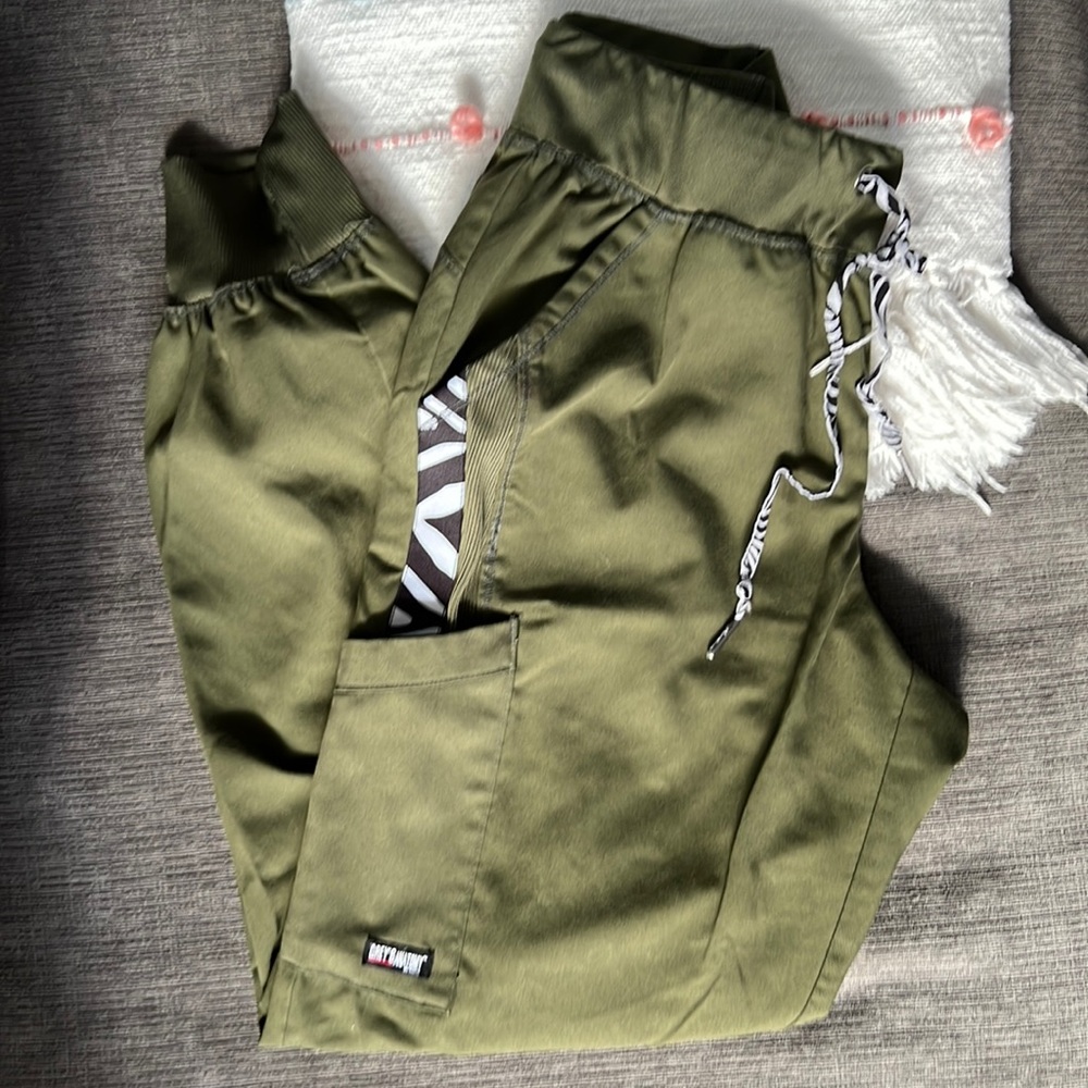 Small Petite scrub bottom ((2 of 2)